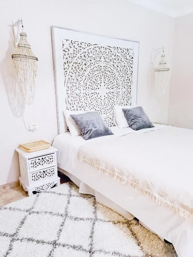 Oceanview Boutique House, 125 Sqm, Parking, Sunset Rooftop
