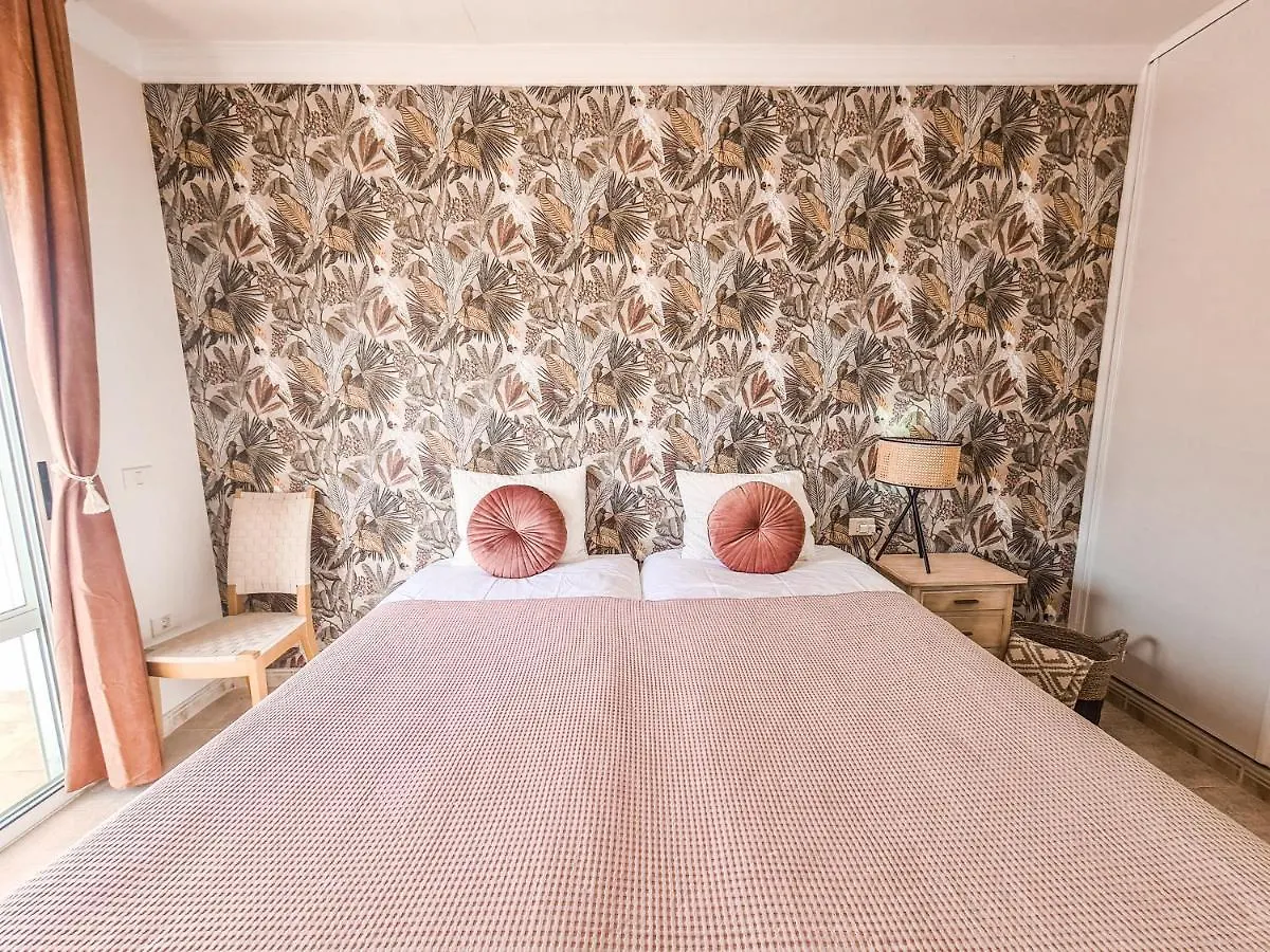 Oceanview Boutique House, 125 Sqm, Parking, Sunset Rooftop Spain