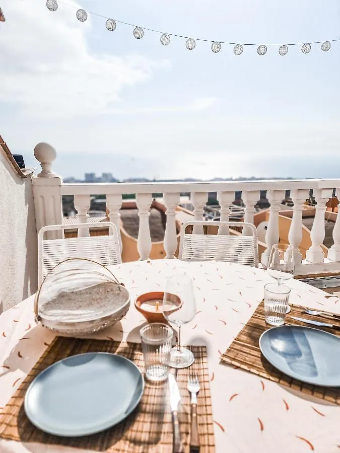 Oceanview Boutique House, 125 Sqm, Parking, Sunset Rooftop Holiday home
